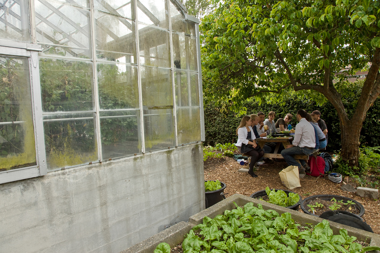 uw farm volunteer