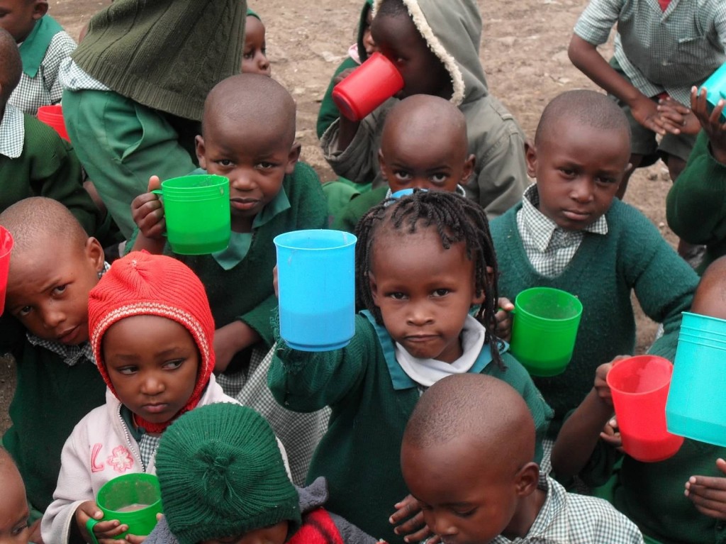 Kids with their lunch