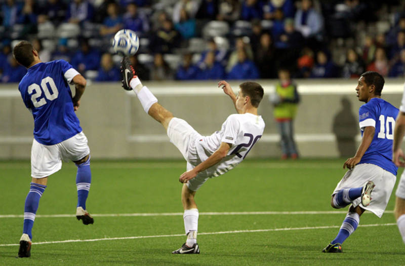 UW Men's Soccer