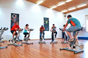 Indoor_Cycle_Class_at_a_Gym